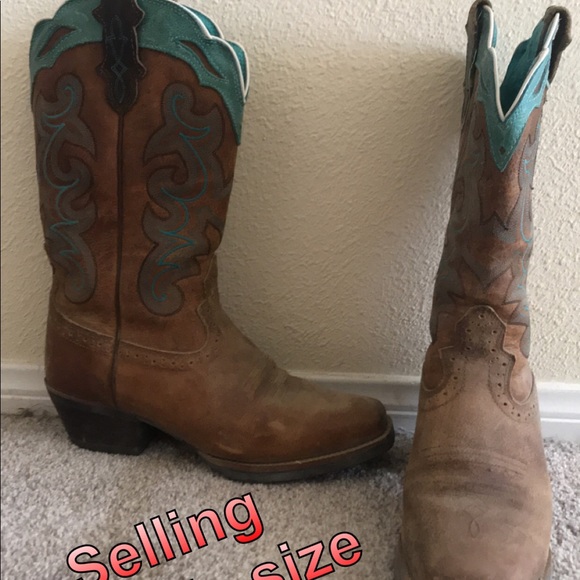 Justin Boots Shoes - Justin’s size 9!